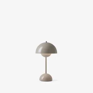 &Tradition &Tradition Flowerpot VP9 bärbar bordslampa, grey beige