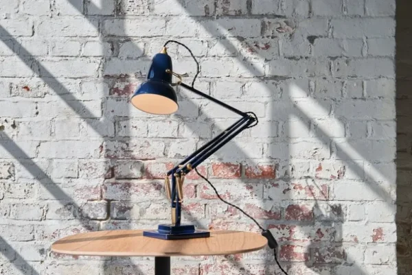 Anglepoise Original 1227 Brass skrivbordslampa, bläckblå