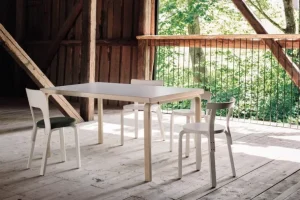 Artek Aalto bord 82A, björk - svart linoleum