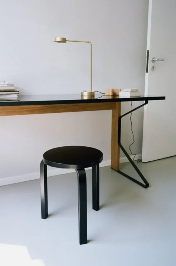 Artek Aalto pall 60, svartlackad