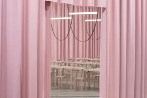 Artek Aalto pall E60, vildbjörk