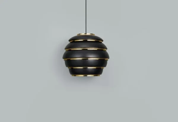 Artek Aalto pendellampa A331 “Beehive”, svart - mässing