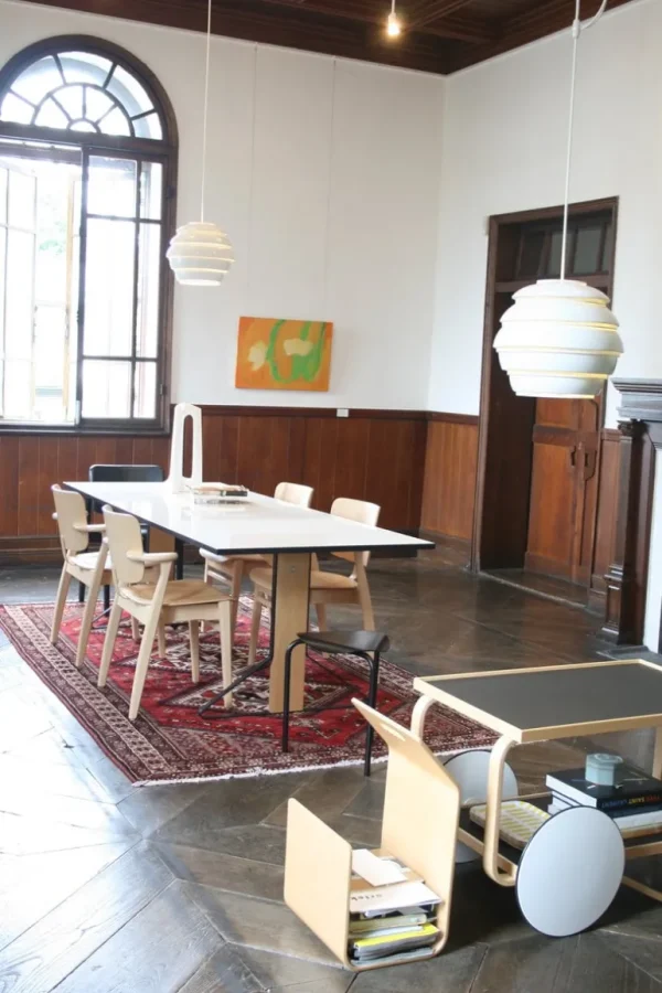 Artek Aalto pendellampa A331 ”Beehive”, vit - mässing