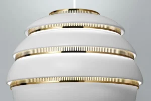 Artek Aalto pendellampa A331 ”Beehive”, vit - mässing