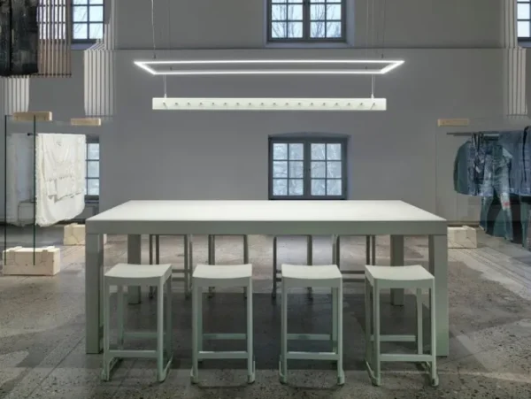 Artek Atelier barstol, 65 cm, mörkröd