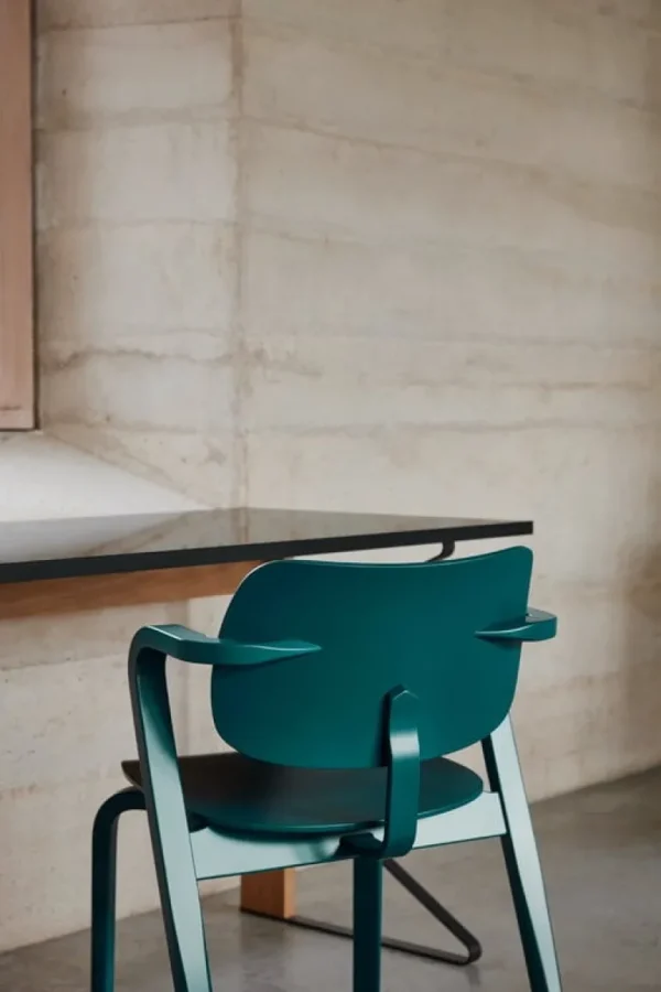 Artek Kaari skrivbord REB 005, svart laminat - svart ek