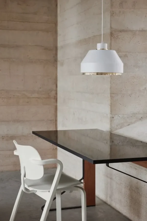 Artek Kaari skrivbord REB 005, svart laminat - svart ek