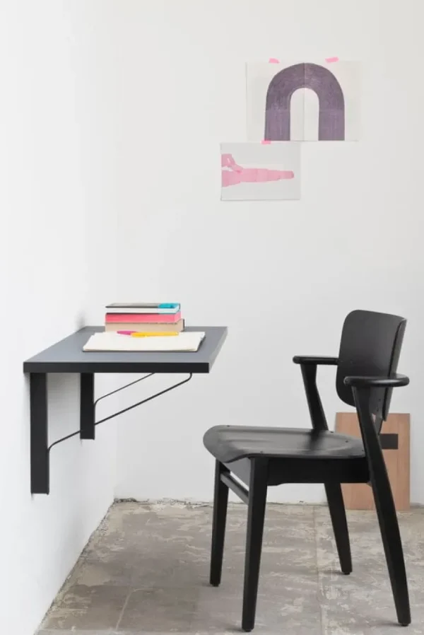 Artek Kaari väggkonsol REB 006, röd - svart