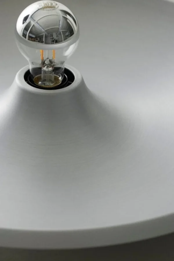 Astep Model 262 vägglampa, strömbrytare, satinerad aluminium