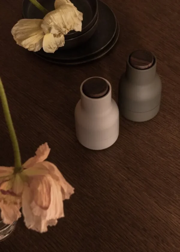 Audo Copenhagen Bottle Grinder 2 st, liten, jaktgrön - beige - valnöt