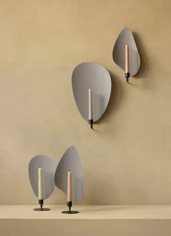 Audo Copenhagen Flambeau ljusstake, 34 cm, bronsfärgad mässing - grå