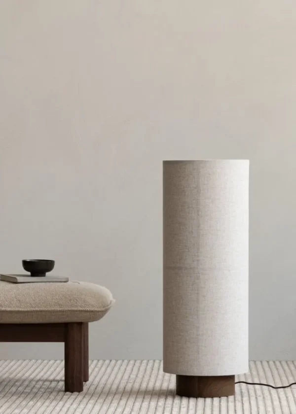 Audo Copenhagen Hashira golvlampa, rå linne