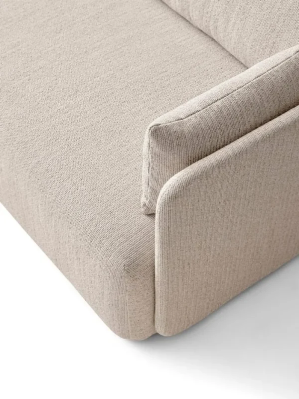 Audo Copenhagen Offset tresitsig soffa, Savanna 202