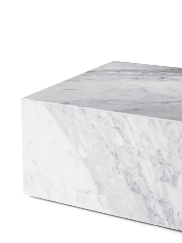 Audo Copenhagen Plinth lågt bord, vit Carrara-marmor