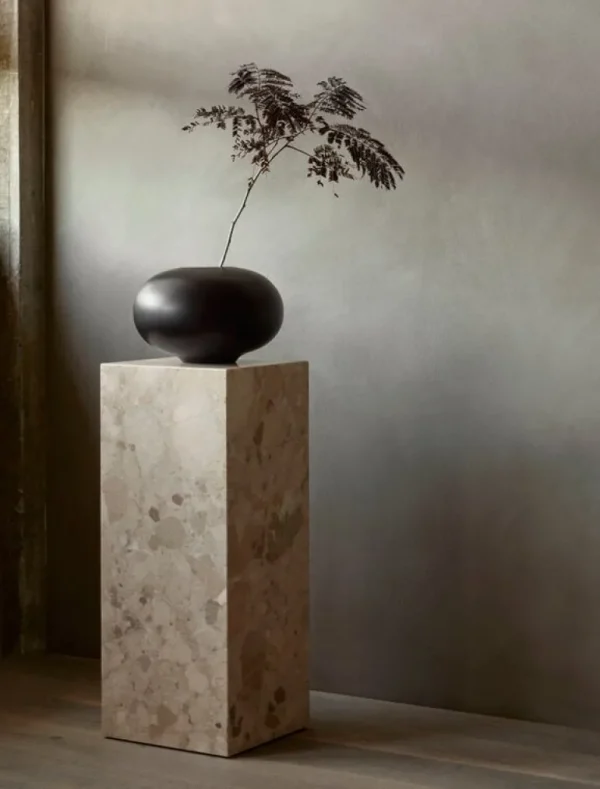 Audo Copenhagen Plinth Pedestal sockel, Kunis Breccia-marmor