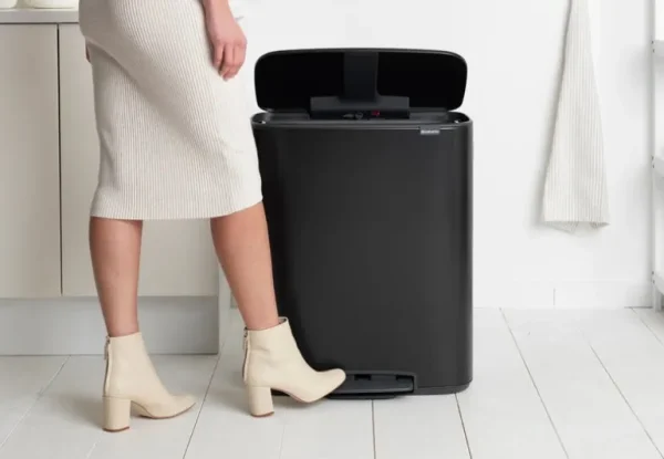 Brabantia Bo Pedal Bin soptunna med pedal, 60 l, mattsvart