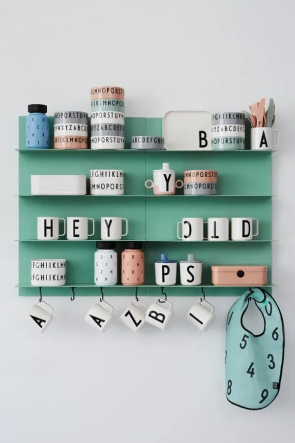 Barn Design Letters Classics In A Suitcase servis, A-Z