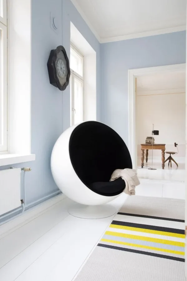 Eero Aarnio Originals Ball Chair, vit - svart