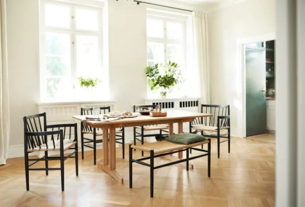 FDB Møbler J81 stol, svart bok