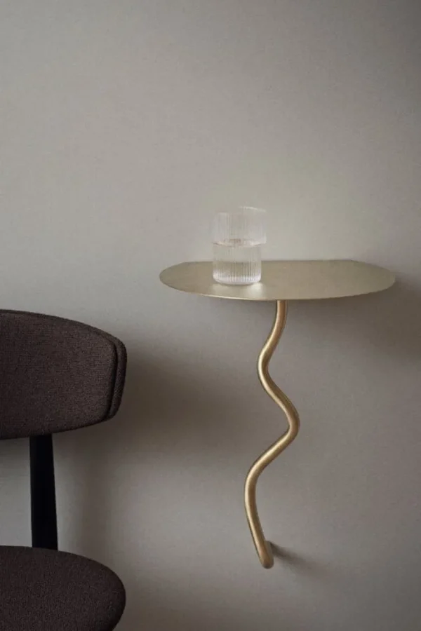 ferm LIVING Curvature väggbord, mässing