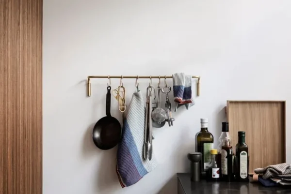 ferm LIVING Köksstång 6 krokar,