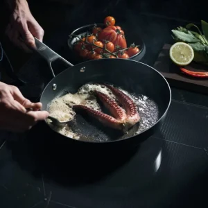 Fiskars Taiten stekpanna, 26 cm