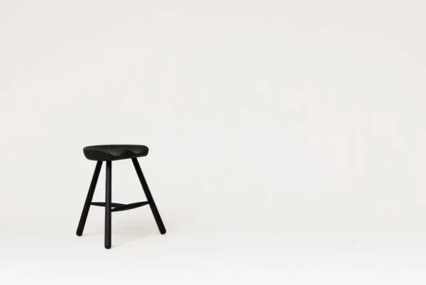Form & Refine Shoemaker Chair No. 49 pall, svart bok