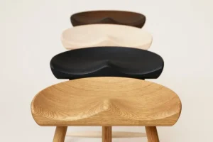 Form & Refine Shoemaker Chair No. 49 pall, svart bok