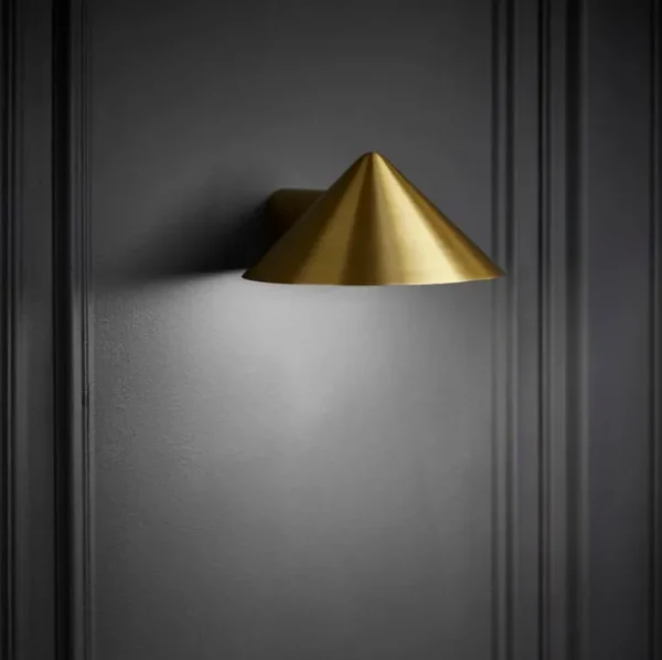 Frandsen Grasp. uppladdningsbar vägglampa, mässing