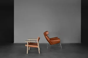 Fredericia Wegner Ox-stol, borstad krom - konjakfärgat läder