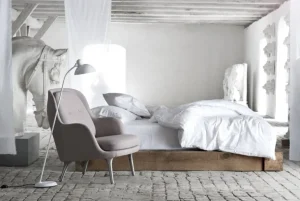 Fritz Hansen Kaiser Idell 6556-F golvlampa, vit