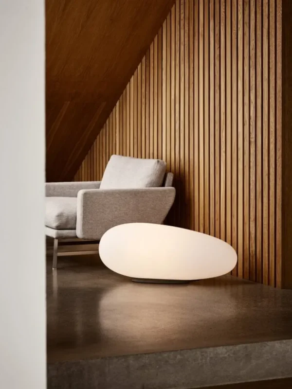 Fritz Hansen PL111S Lissoni fåtölj, mattpolerat stål - Clay 0012