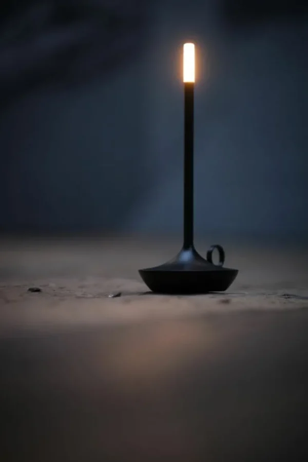 Graypants Wick bärbar bordslampa, svart