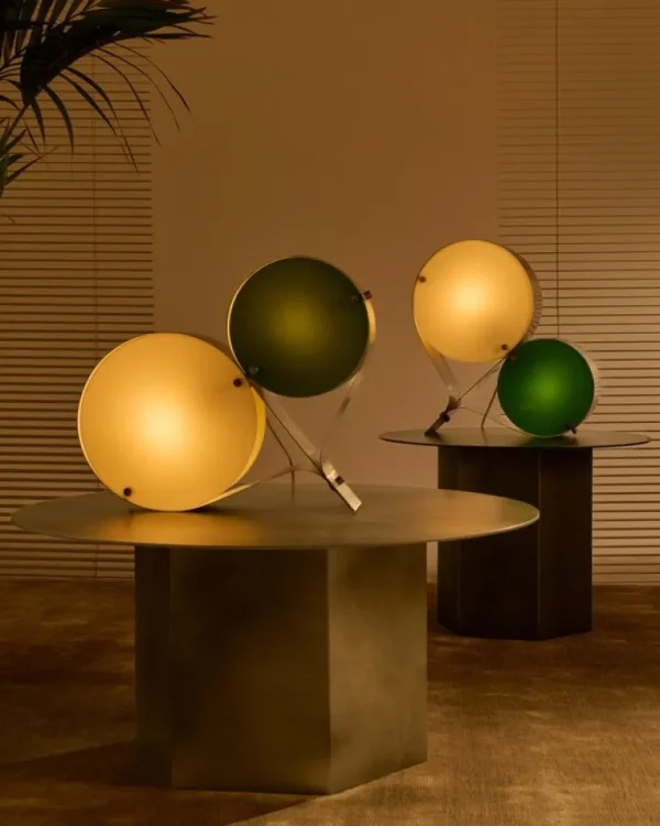 GUBI Coppia bordslampa, stål, elfenben - klöver