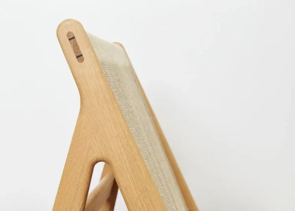 GUBI MR01 Initial stol, oljad ek