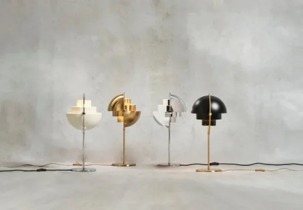 GUBI Multi-Lite bordslampa, mässing - svart semimatt