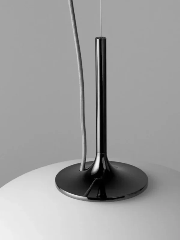 GUBI Stemlite pendellampa 38 cm, svart krom