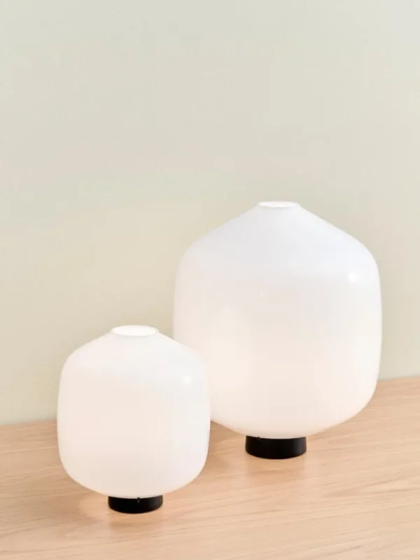 HAY Buoy 200 bordslampa, mjuk svart sladd