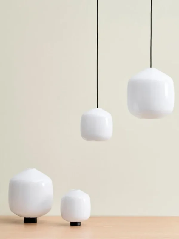 HAY Buoy 200 bordslampa, mjuk svart sladd