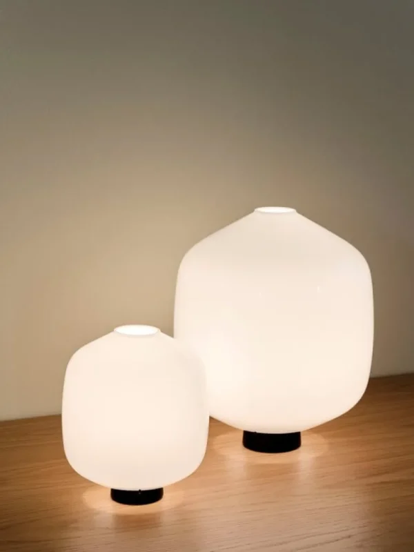 HAY Buoy 200 bordslampa, mjuk svart sladd