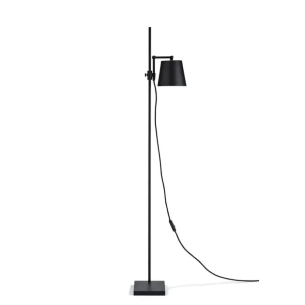 Karakter Steel Lab Light golvlampa, svart