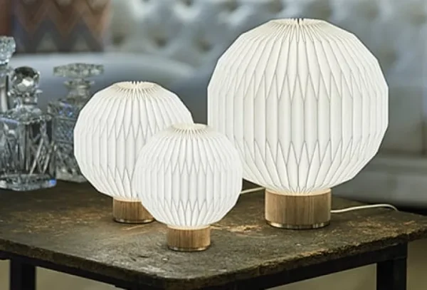 Le Klint 375M bordslampa