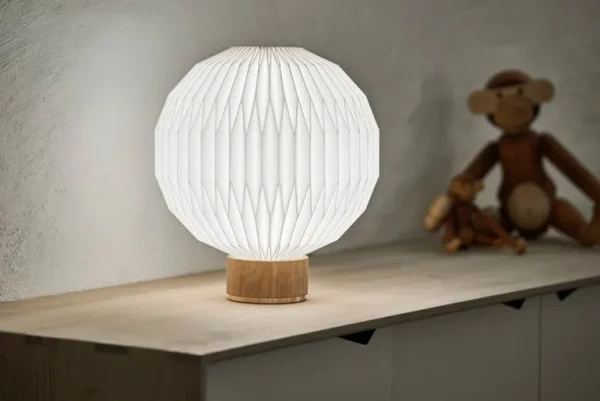 Le Klint 375M bordslampa