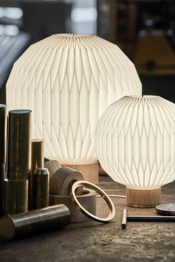 Le Klint 375M bordslampa