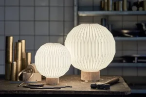 Le Klint 375M bordslampa