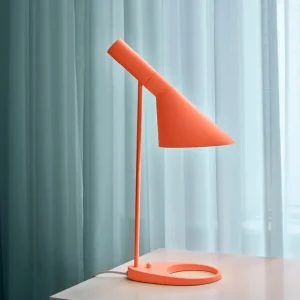 Louis Poulsen AJ Mini bordslampa, electric orange