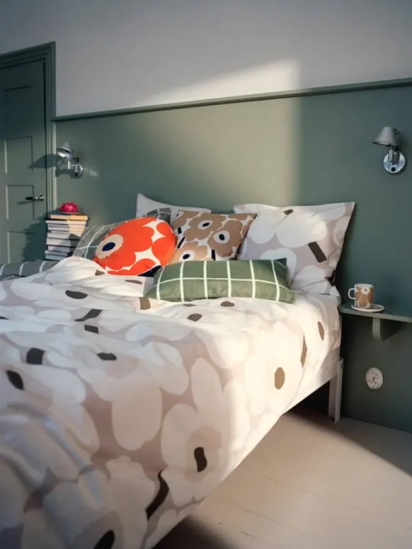 Marimekko Pieni Unikko kuddfodral, 50 x 50 cm, naturvit - beige - mörkblå