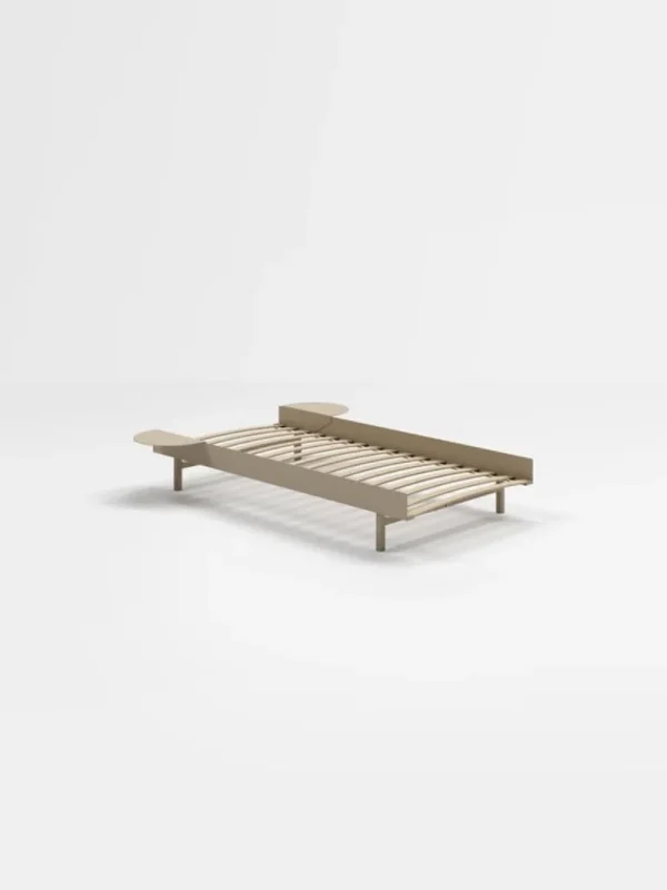 Moebe Nattduksbord, sand