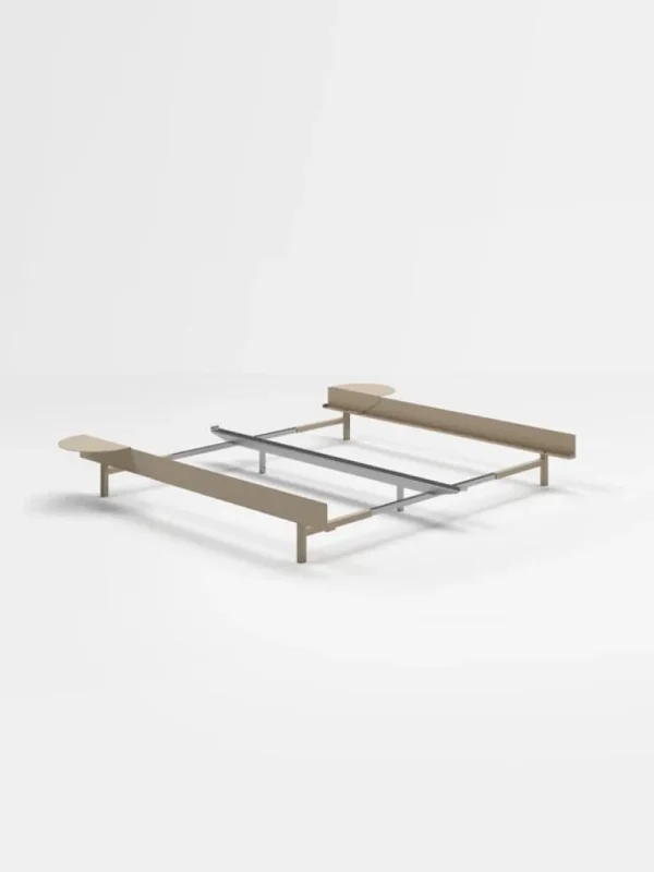 Moebe Nattduksbord, sand