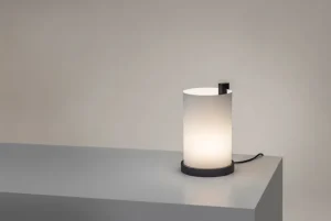 Motarasu Enso bordslampa, vit - svartbetsad ek